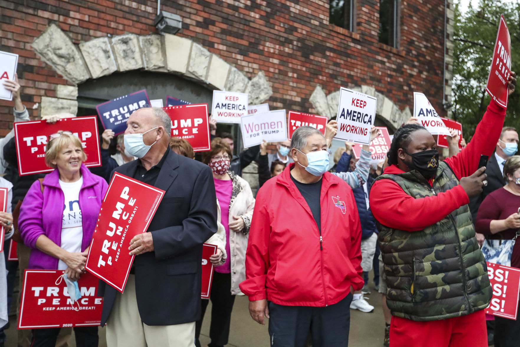 091220-qc-nws-trump-11.JPG